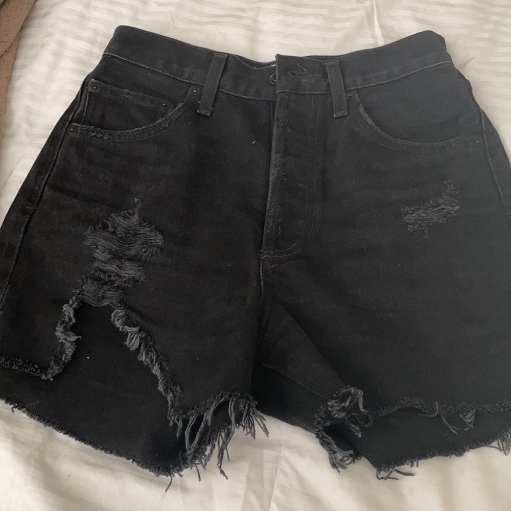 Agolde Dee high rise short in Black Seeker